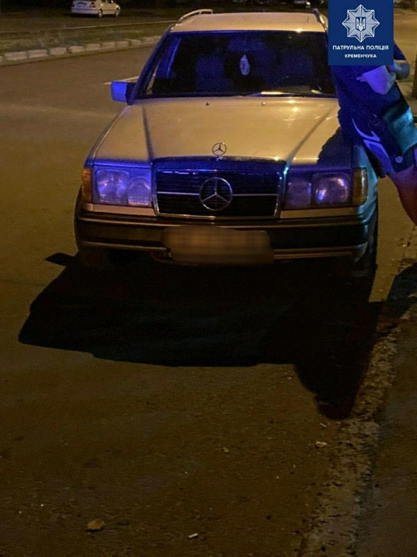В Кременчуге патрульные остановили двух водителей с фальшивыми документами