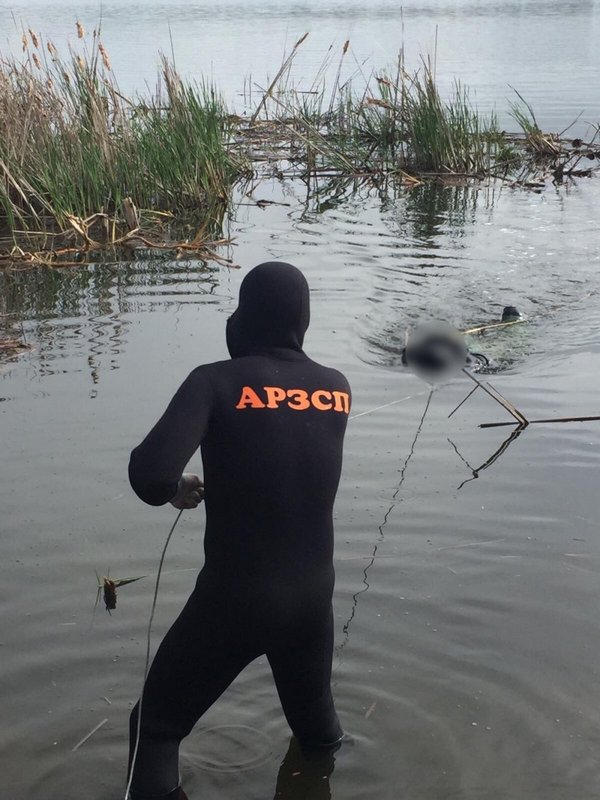 В Кременчуге на Раковке рыбаки обнаружили труп в Днепре