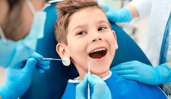 Дитячий стоматолог: як вибрати і на що звернути увагу