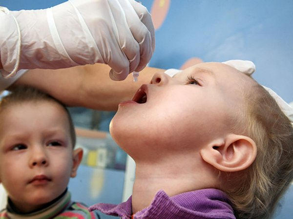 Побочный действий от вакцини против полиомиелита в Кременчуге нет