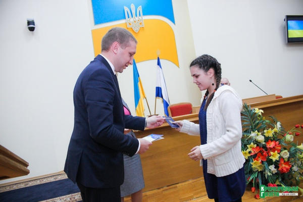 В Кременчуге получили первые "интернет-паспорта"