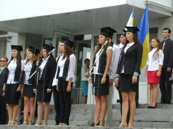 Лучшие студенты Кременчуга будут получать 1000 грн.
