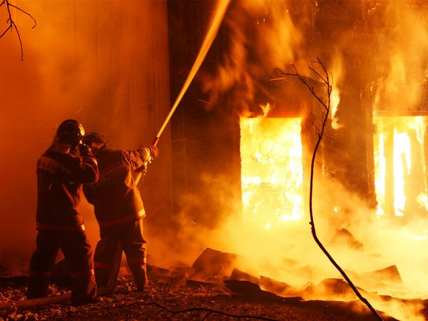 Кременчугские пожарные спасли человека от огня