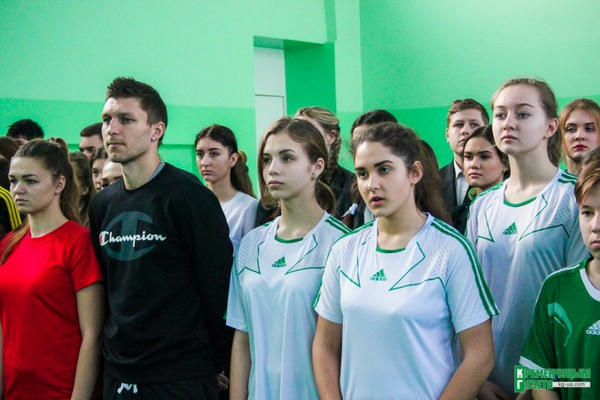 Кременчугские гимназисты, наконец-то, побывали в спортзале