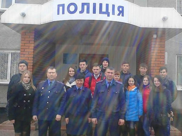 Песчанские гимназисты увидели как работает полиция