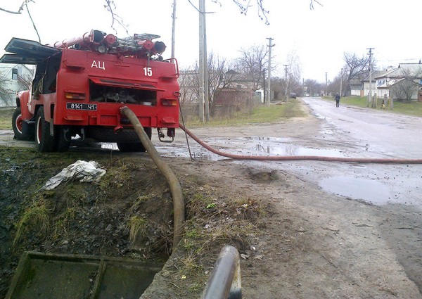 Кременчугские спасатели предотвратили потоп