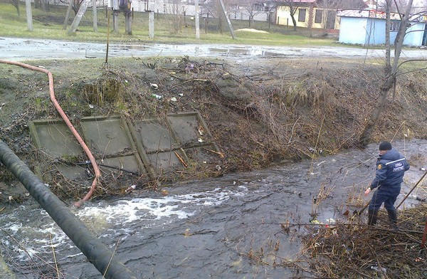 Кременчугские спасатели предотвратили потоп
