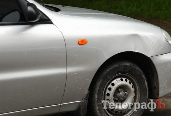 Кременчугская полиция "врезалась" в стоящий автомобиль