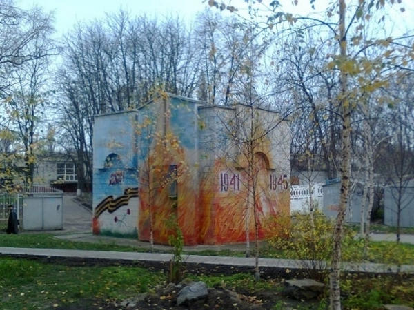 В Кременчуге зарисуют запрещенную георгиевскую ленту возле музея авиации