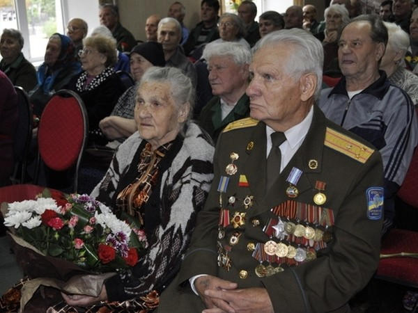 В День освобождения города кременчугских ветеранов одаривали подарками