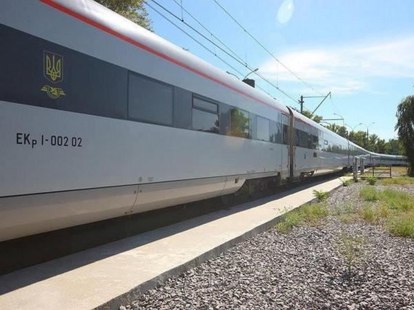 Поезд, который не доехал до Запорожья, будут ремонтировать кременчугские специалисты