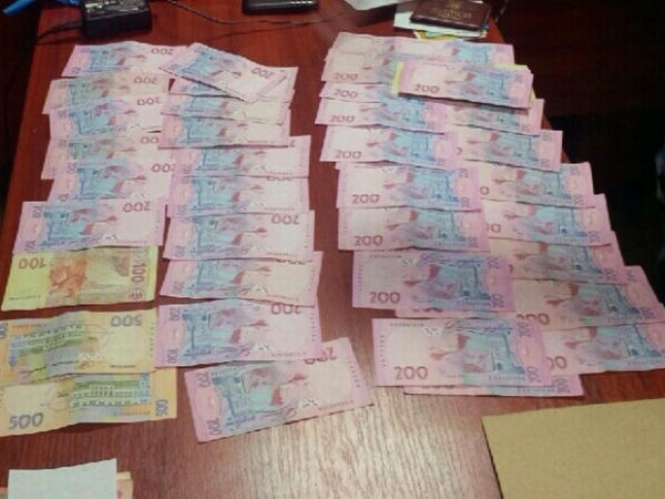 В Кременчуге прокуратура и СБУ задержали работника таможни на получении взятки