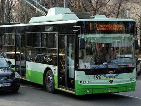 Мэр Кременчуга пообещал водителям троллейбусов зарплату в 5 тысяч гривен