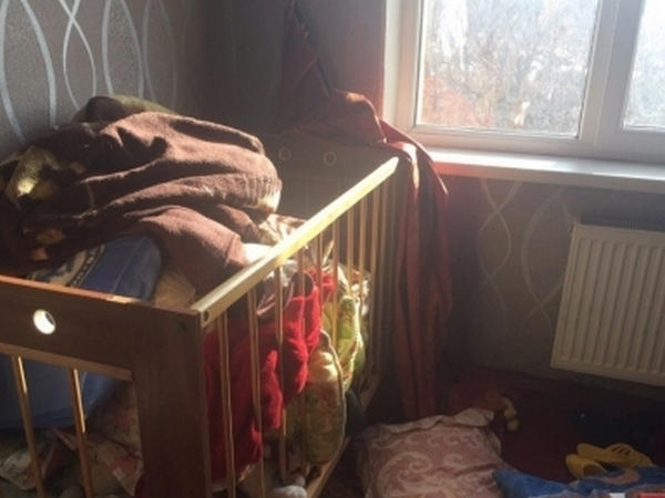 Кременчугские правоохранители нашли наркотики в детской кроватке