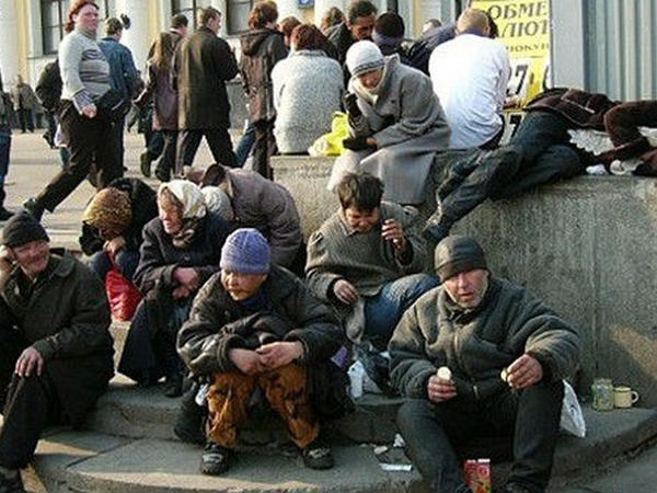 В Кременчуге бездомным предлагают бесплатно позавтракать и поужинать