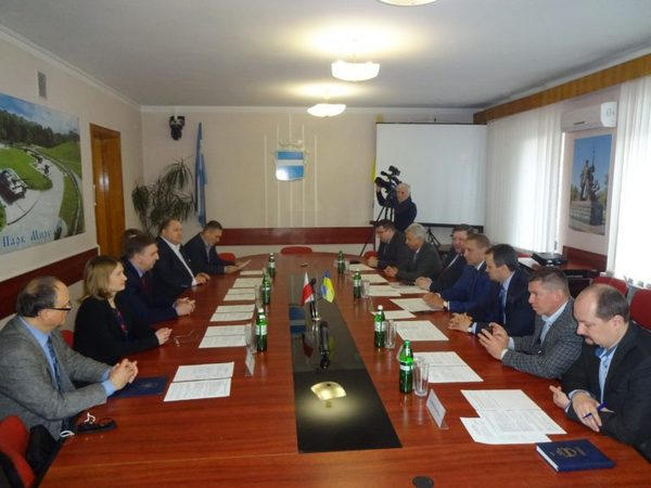 Польская делегация открыла в Кременчуге образовательный центр