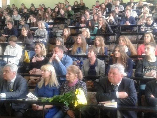 В Кременчуге состоялось награждение юных журналистов