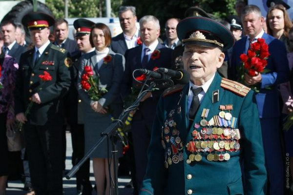 72-ю годовщину Победы над фашизмом кременчужане отметили на Мемориале «Вечно живым»