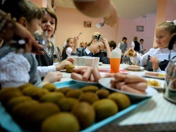 Питание в кременчугских школах и детских садиках вырастет в цене