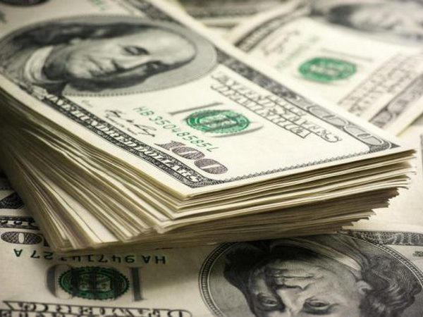 В Кременчуге женщина попыталась обменять фальшивые доллары