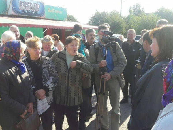 На трассе «Кременчуг-Киев» жители села Песчаного отстаивали почтовое отделение
