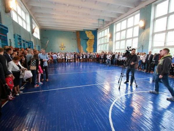 В Кременчуге одна из школ получит отремонтированный спортзал