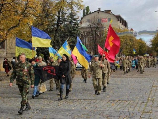 День защитника Украины в Кременчуге начался с Марша непокоренных