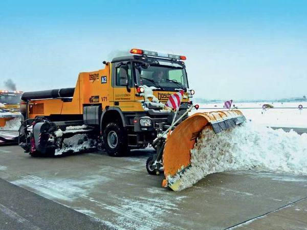 На улицы Кременчуга выведут в два раза больше снегоуборочной техники