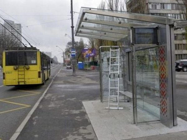 В Кременчуге появится 20 остановок с бесплатным Wi-Fi и зарядкой для гаджетов