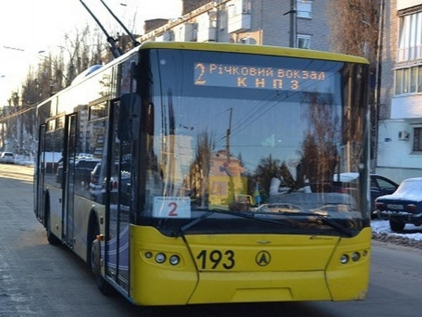 У кременчугских депутатов опять возникли вопросы о целесообразности «троллейбусного кредита»