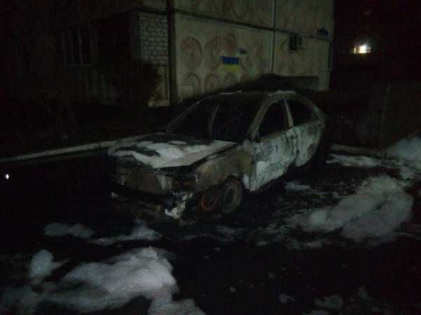В Кременчуге на Троицкой горел автомобиль Kia