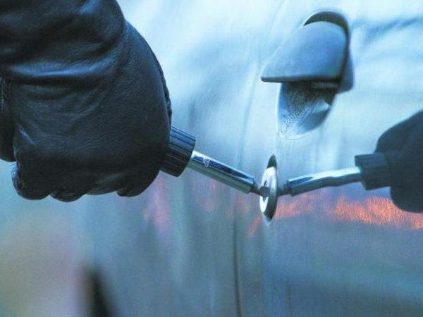 Кременчугская полиция разыскивает похитителя «Тойота Лэнд Крузер»