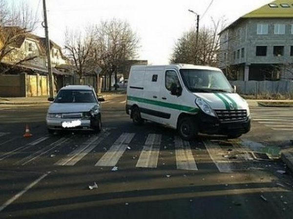 В Кременчуге инкассаторская машина попала в ДТП
