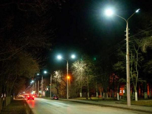 В Кременчуге установят энергосберегающие лампы на 2 проспектах и улице