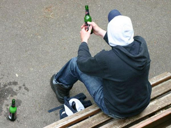 В Кременчуге двух подростков госпитализировали в состоянии сильного алкогольного опьянения