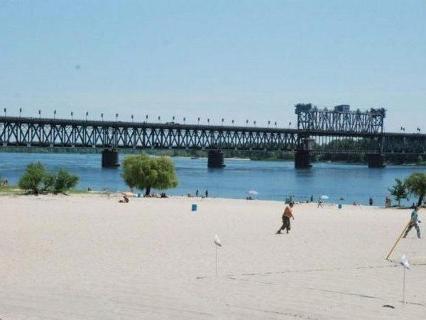 Кременчужане могут без страха купаться на Центральном пляже и пляже в парке «Кагамлицкий»