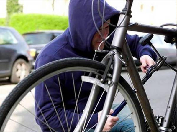 У кременчужанина украли из кладовки велосипед стоимостью 5 тысяч гривен