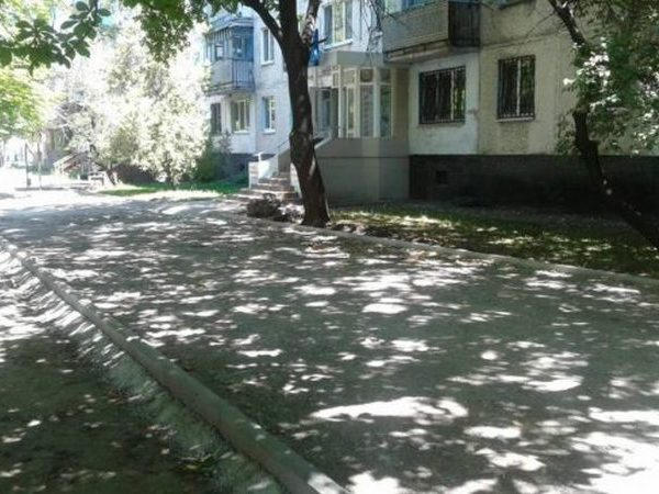 В Кременчуге на проспекте Л. Украинки и улице Соборной начался ремонт тротуаров