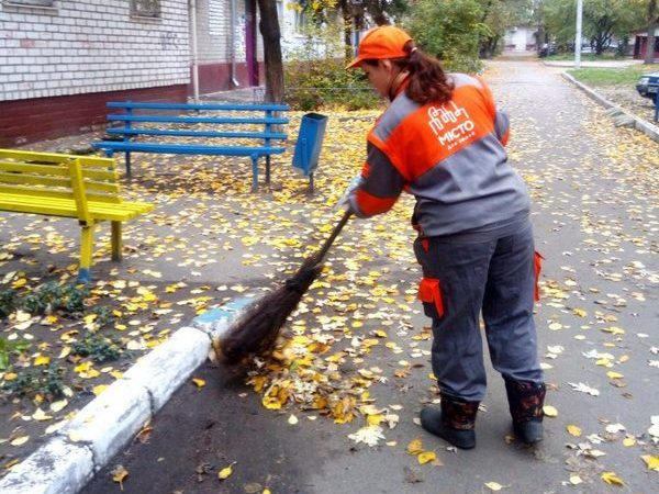 «Город для людей» занимается чистотой и благоустройством дворов в Кременчуге