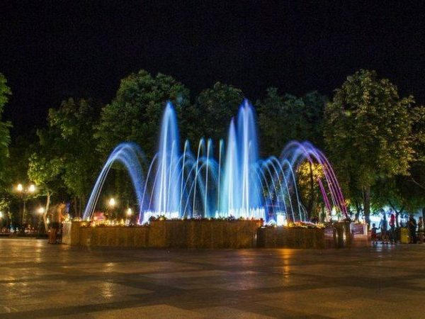 У кременчужан осталось пару дней насладиться фонтаном в сквере О. Бабаева
