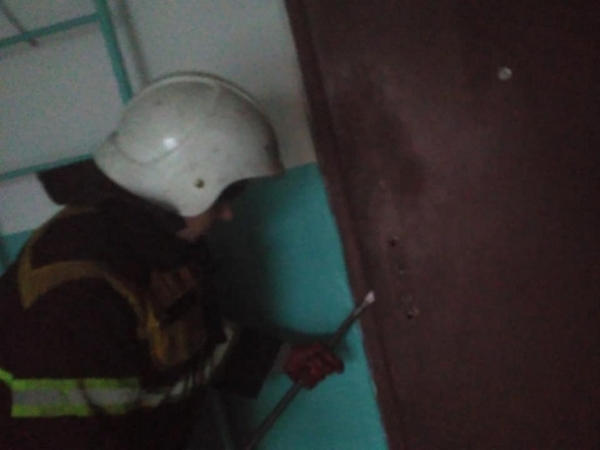 Кременчугским спасателям пришлось аварийно открывать двери