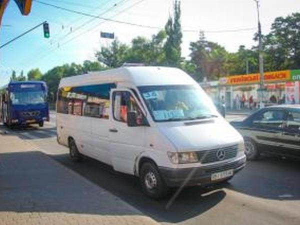 Кременчугские власти разорвали договор с перевозчиком по маршрутам №25 и 3Б