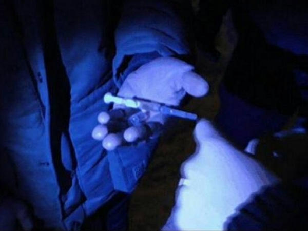 Кременчугские патрульные задержали возле магазина мужчину с наркотиками
