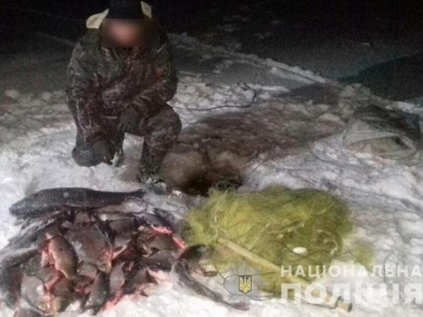 Водные полицейские Кременчуга задокументировали очередной факт браконьерства