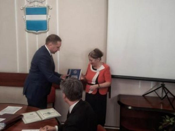 Малецкий наградил кременчужан за вклад в развитие города