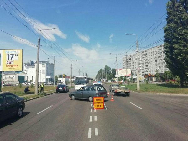 В Кременчуге недопонимание между водителями стало причиной ДТП