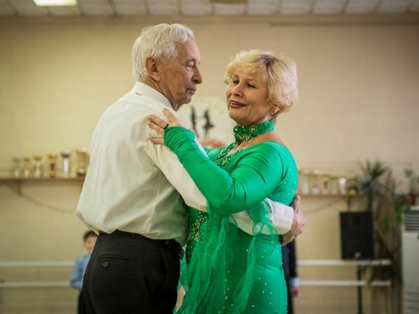 Для кременчугских пенсионеров раз в месяц будут устраивать танцевальные вечера