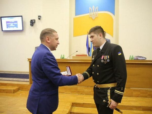 Кременчугского моряка Головаша наградили знаком «За верность народу Украины»