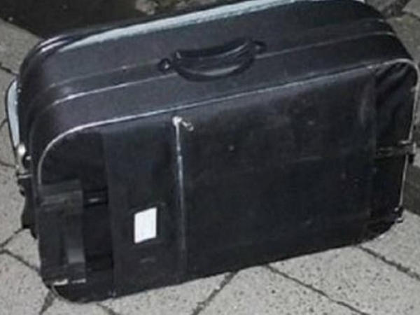 Кременчужан напугал брошенный на улице чемодан