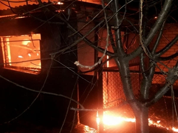 В Кременчугском районе сгорел гараж и автомобиль